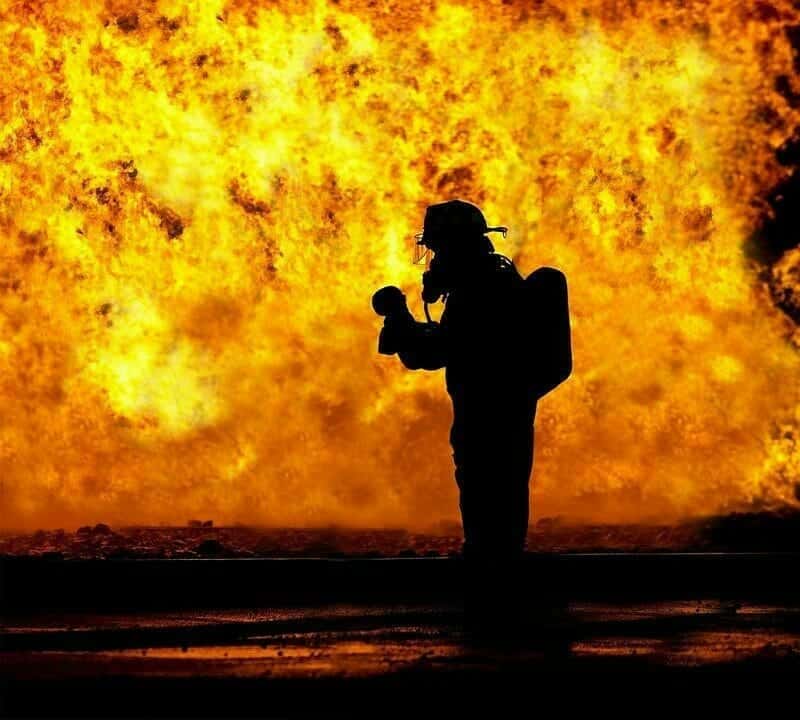 Equipo esencial para los bomberos modernos imprescindibles para cada emergencia