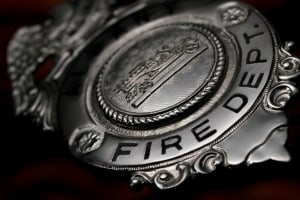 Los bomberos tienen insignias – Bombero AHORA